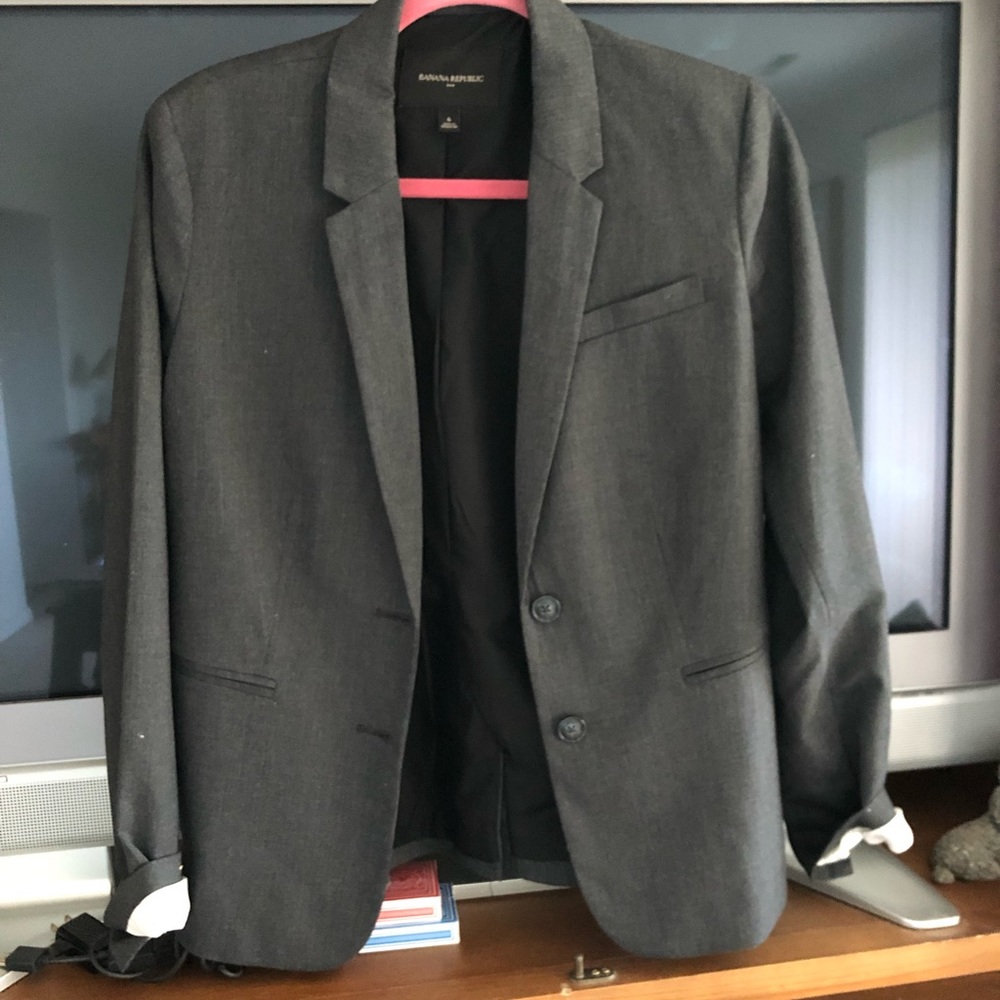 Banana republic tailored suit - jackson fit - great condition